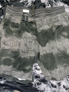 No boundaries size medium nwt Black gray Tie-Dye Lounge Shorts